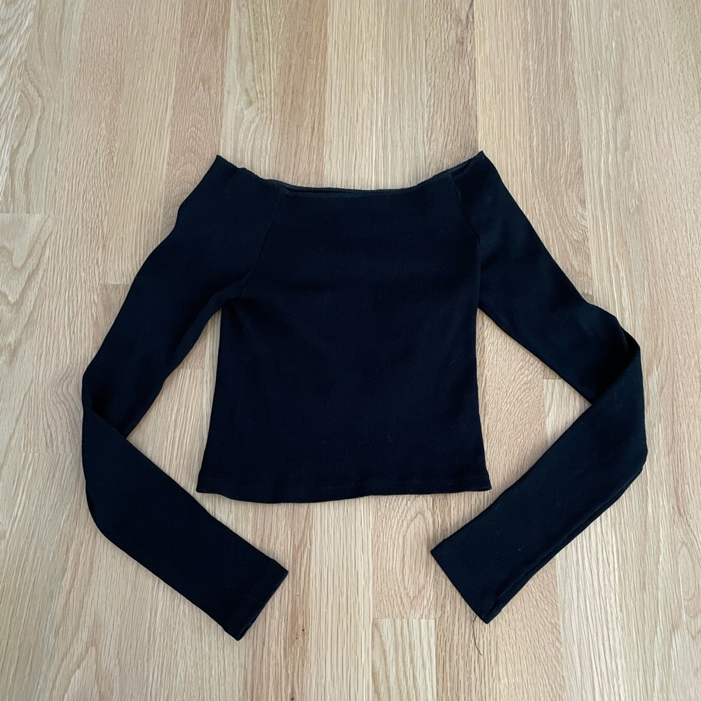 Black Off-The-Shoulder Brandy Melville Crop Top